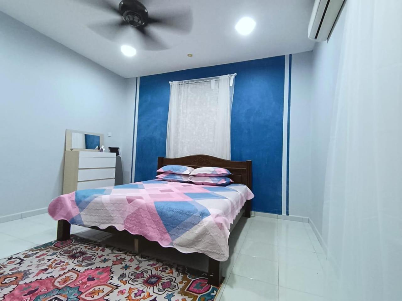 Ebnur Homestay Arau Bagian luar foto