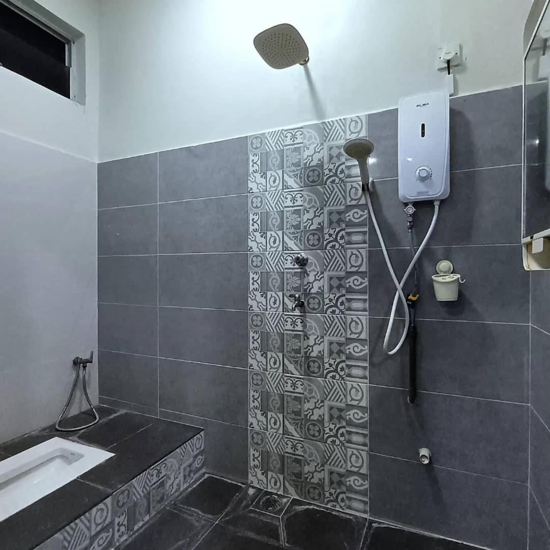 Ebnur Homestay Arau Bagian luar foto