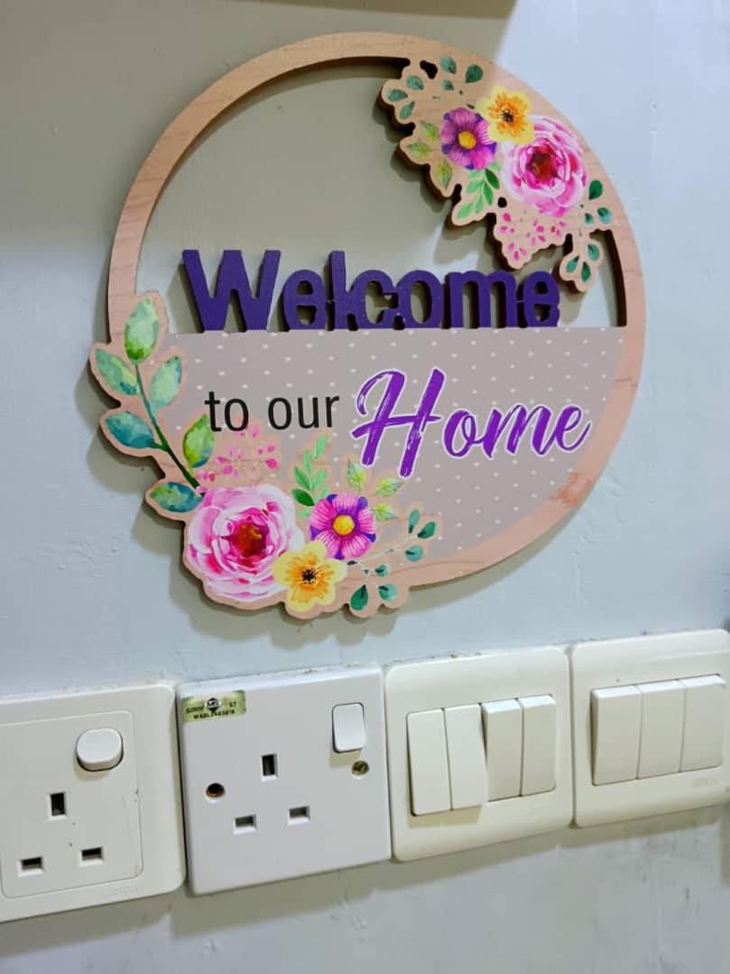 Ebnur Homestay Arau Bagian luar foto